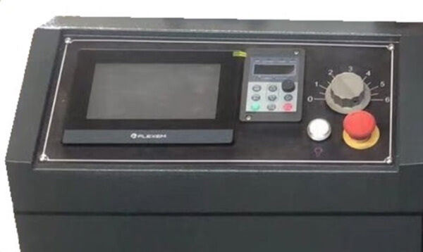 MSK-300 
 Станок оснащен системой ЧПУ для управления процессом резки с возможностью сохранения до 5 различных программ для упрощения процесса работы  
